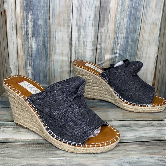 Sugar Shoes - Sugar
Women's Hundreds Wedge Sandals ✅